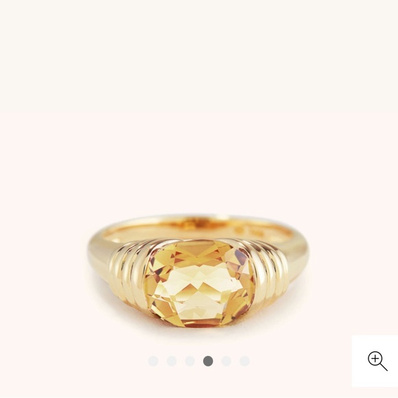 Mejuri Jewelry - Mejuri Heirloom Ring